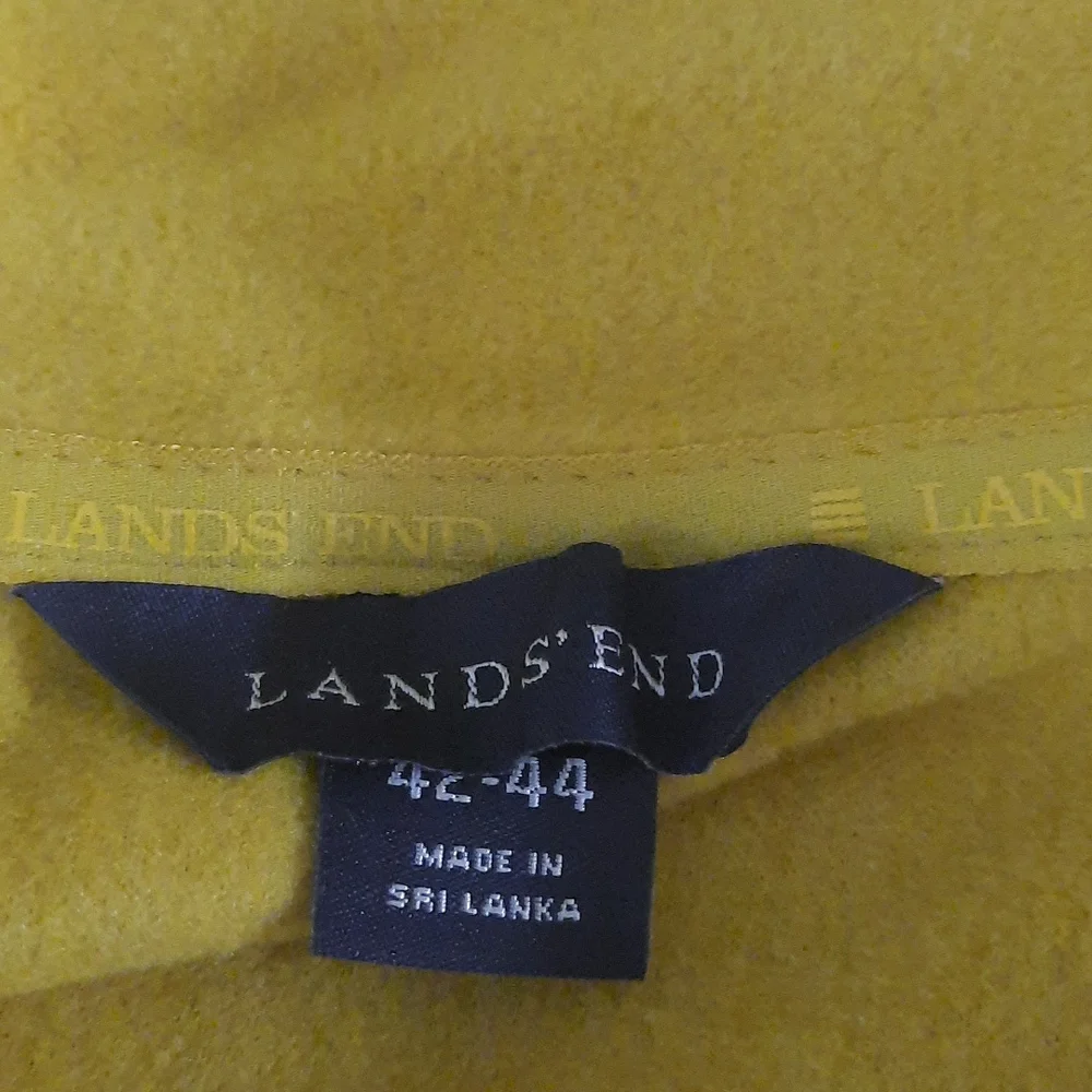 New Lands End men's fleece vest - Picture 5 of 5